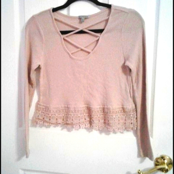 Charlotte Russe Tops - Charlotte Russe Fairy Blush Pink  Long Sleeves Laced Hem Cropped Knit Top S